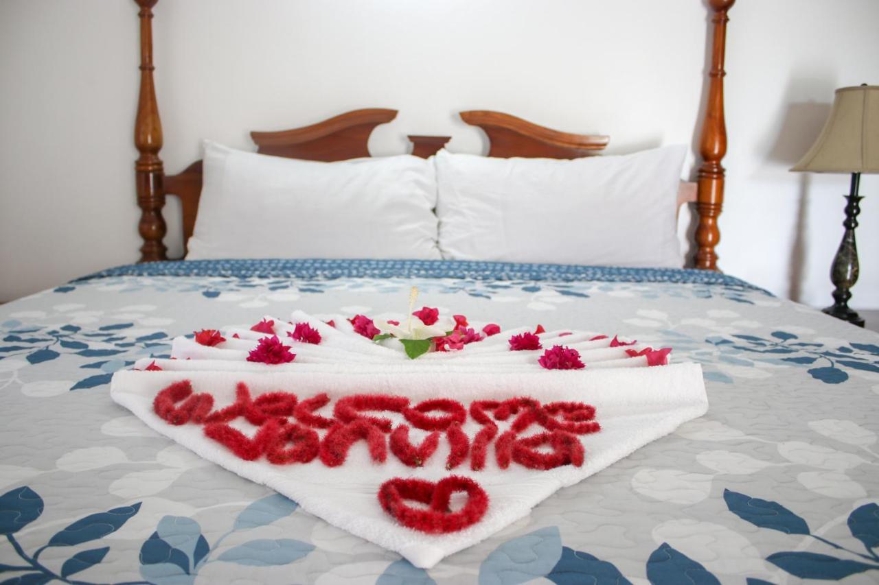 Van Villa Guesthouse Negril Extérieur photo
