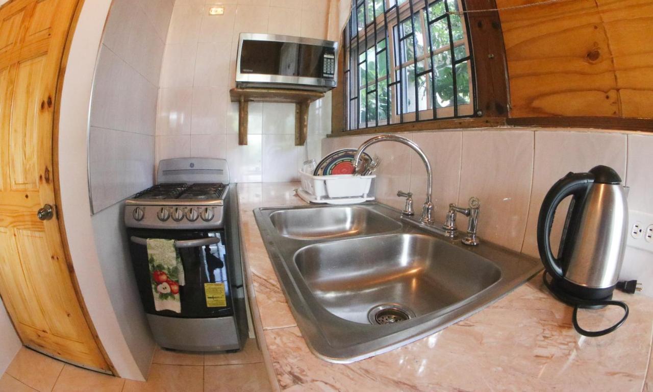 Van Villa Guesthouse Negril Extérieur photo